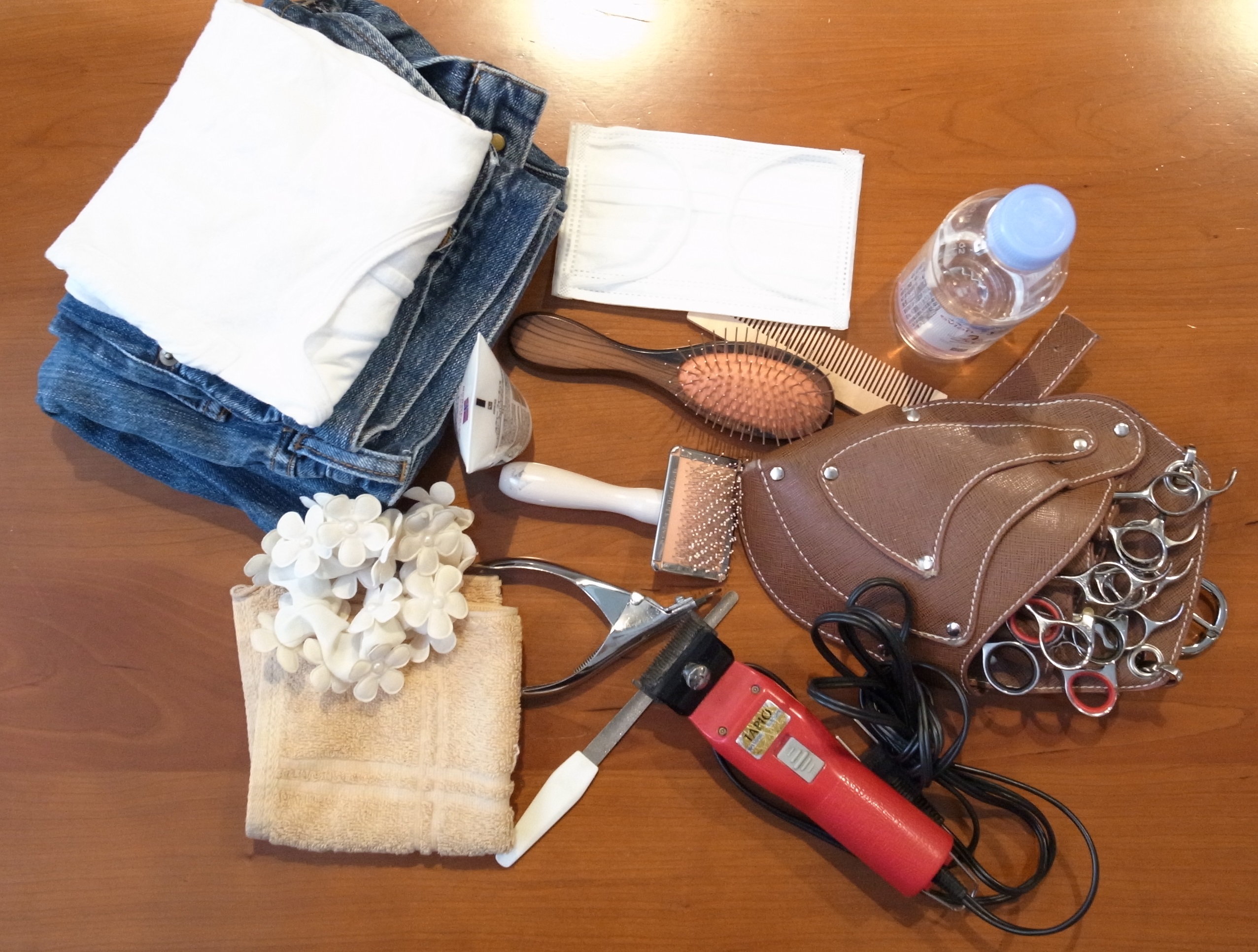 6本のハサミを使い分ける