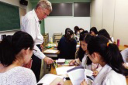 昭和女子大学 2025年4月より国際学部に国際日本学科を開設し、新たな3学科に改組予定