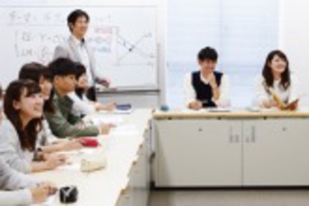 大阪経済大学 さらに上を目指す人に認定プログラムを用意。