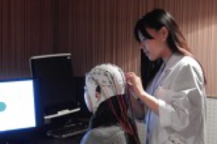 関西学院大学 心理科学専修では、実験室はもちろん、最先端機器や、各種心理検査用具などを保有しています