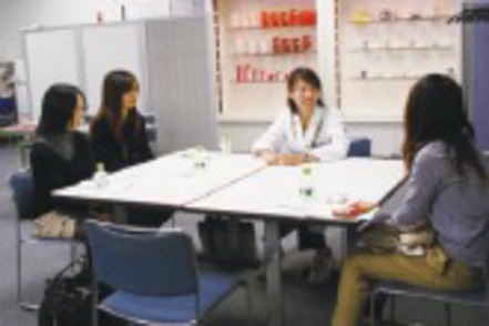 中央大学 「WISE Chuo」では理工系女子のキャリア支援をサポート。会社見学会も実施