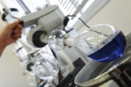 神奈川工科大学 【応用化学生物学科】基礎学力と他分野でも応用できる応用力を養成。最新の生命科学技術を学ぶコースもあります