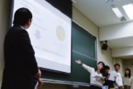 西南学院大学 自らの意見を表現する方法や、国際コミュニケーション能力も育成