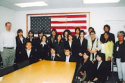 福岡大学 経営法学科では米国、アジア、EUでの海外研修を実施しています