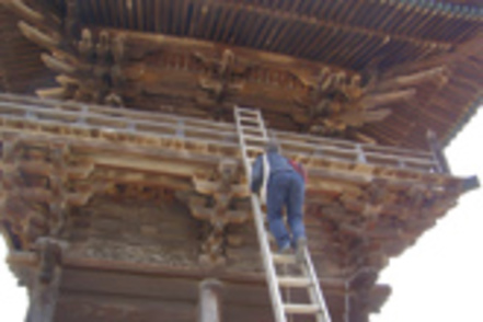 岡山理科大学 西大寺、矢掛の建築物を実測し、構造や間取りの時代的な変遷を理解。学生の発案で文化的価値をアピールする発表会も開催しました