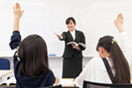 大阪体育大学 2年次の早い段階から、学校教育を実践的に理解できるように学校インターンシップがあります。