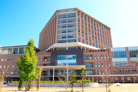 福岡国際医療福祉大学 グループ関連医療福祉施設と密に連携し、先進の教育・研究と質の高い臨地実習を行います。