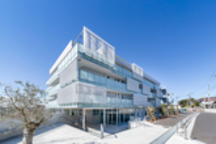 神奈川大学 建築学科卒業生の設計による、まちのような国際学生寮。住宅設計やまちづくりの知識・技術が活きている