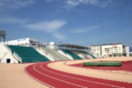 武庫川女子大学 3つの体育館のほか、広大な総合スタジアムも備えています