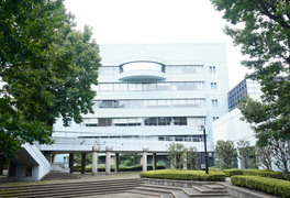 日本社会事業大学