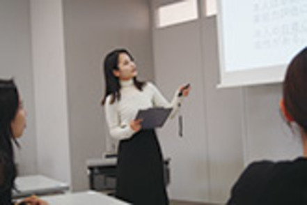 四天王寺大学 MSW(医療ソーシャルワーカー)インターンシップでは、MSWとしての実践力を身につけるため、医療機関での現場研修を行います。