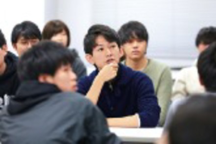 四天王寺大学 学内ダブルスクールにより、国家公務員一般職などの公務員採用試験合格をめざす。