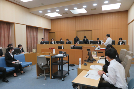 北九州市立大学 公務員試験の対策にも力を入れており、公務員予備校と連携した対策講座を実施しています。