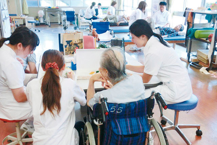 常葉大学 身体に障がいのある方に日常生活動作の向上をサポートする作業療法士をめざします