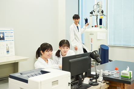 東京電機大学 核磁気共鳴装置（NMR）を用いた分析