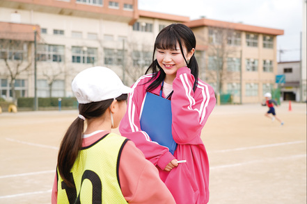 埼玉学園大学 1年次から体験できる「教育インターンシップ」早期から学校現場で実践的に学ぶことで自らの教育観やキャリアプランが可能に！