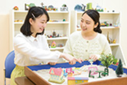 武庫川女子大学 人の心理と行動を理解し、社会とビジネスに新たな発想を生かすことができる人材を育成する心理学科