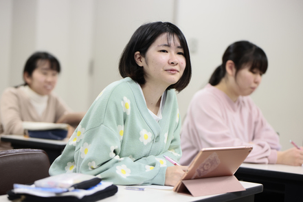 川村学園女子大学 【史学科】kawajoならではの視点で歴史を紐解く多彩な講義に加えて、史跡見学等アクティブに歴史も体験します