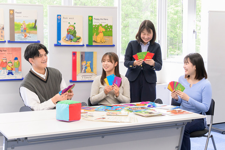 金沢学院大学 ＜小学校・中学校教諭専攻＞小学校英語の実務経験豊富な教員が指導します