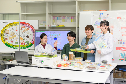 金沢学院大学 地域社会のニーズに応え、医療や福祉、介護、学校等で活躍できる管理栄養士を養成します