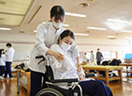 九州栄養福祉大学の特長1