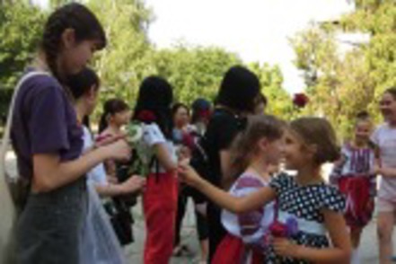 学習院大学 留学・海外研修制度の他、海外同時授業など様々な形で国際交流が体験できます。