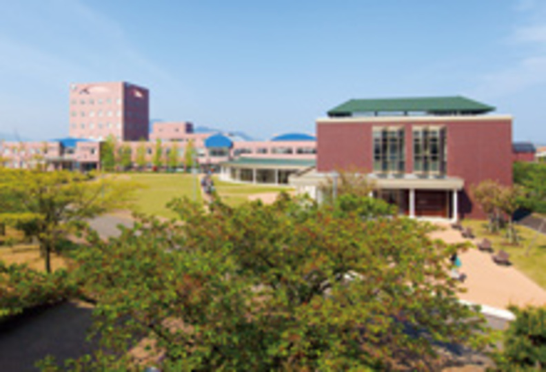 新潟国際情報大学の風景