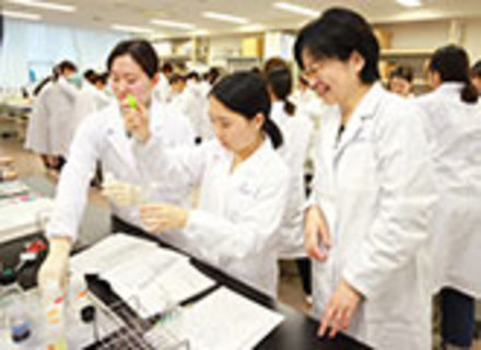 聖徳大学の特長1