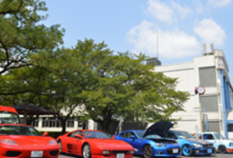 中日本自動車短期大学の風景