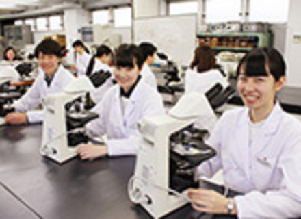 新渡戸文化短期大学の特長３