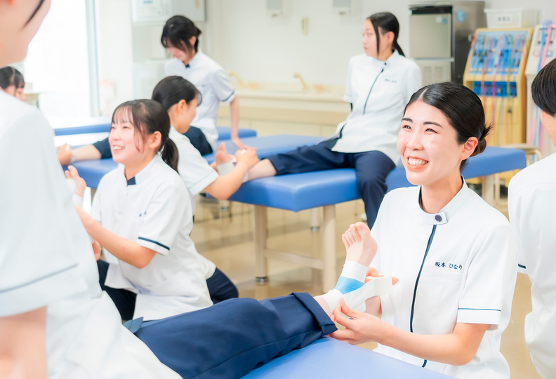 河原医療福祉専門学校の風景