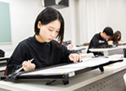 大阪工業技術専門学校の特長1