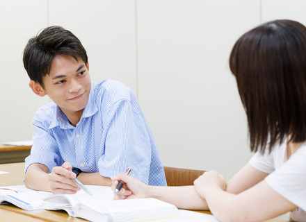 大阪法律公務員専門学校の特長3