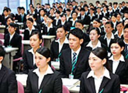 日本外国語専門学校の特長2