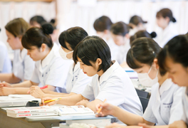 専門学校　愛知保健看護大学校