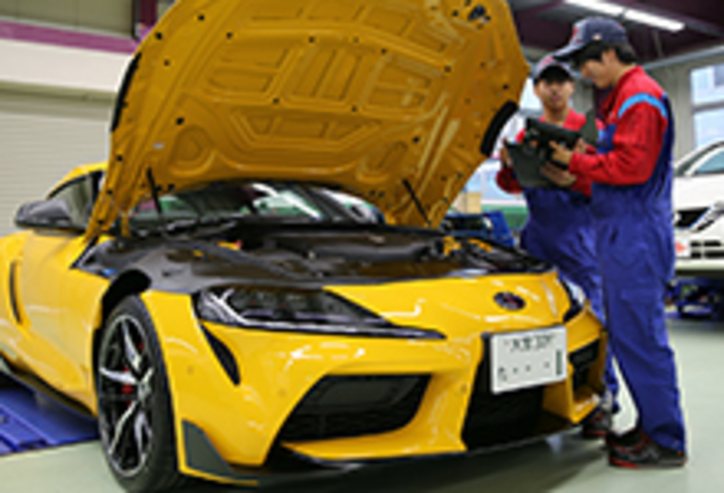 専門学校　埼玉自動車大学校の風景