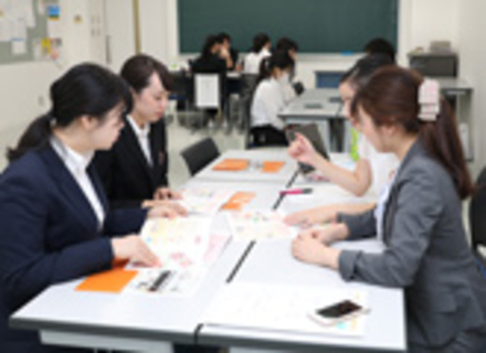 専門学校名古屋デンタル衛生士学院の特長2
