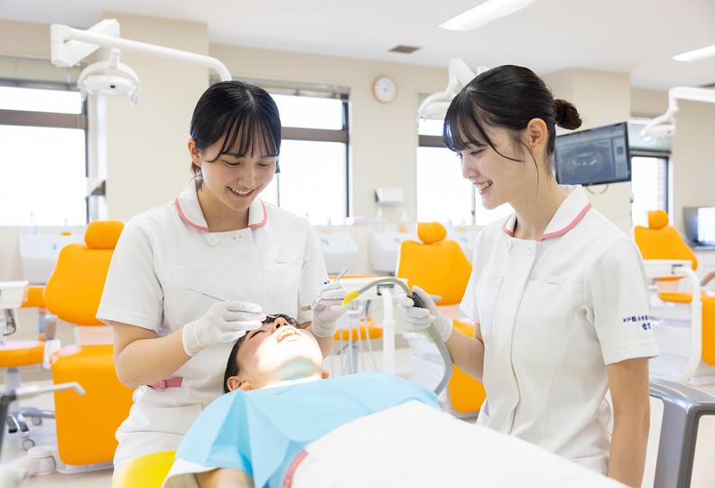 神戸総合医療専門学校の風景