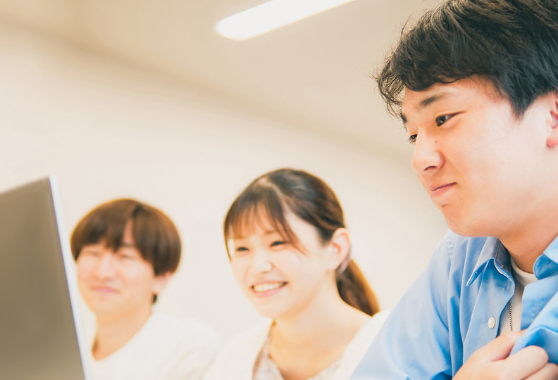 九州技術教育専門学校の風景