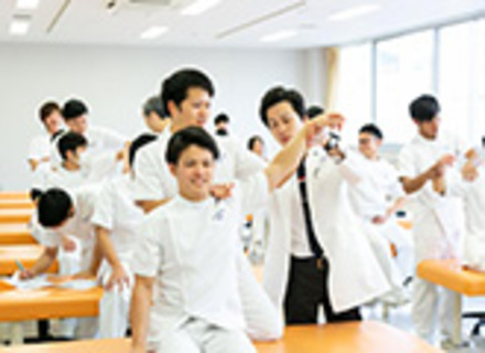 宝塚医療大学の特長2