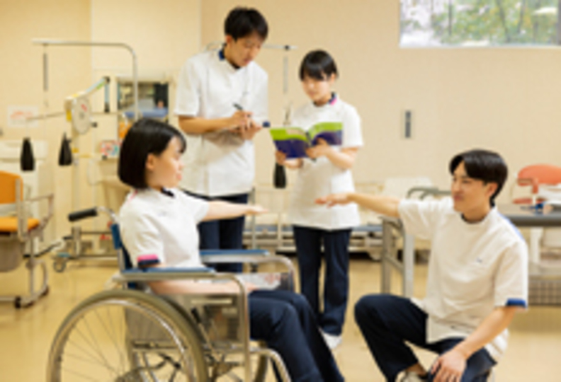 福山医療専門学校の風景