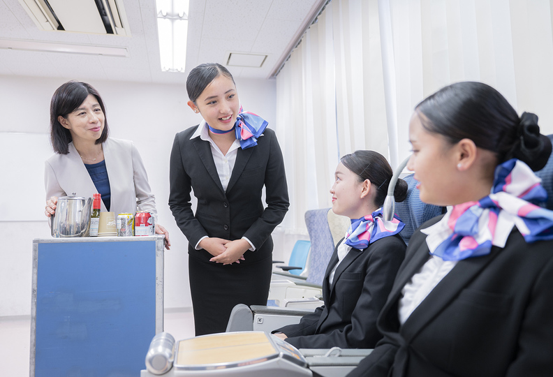 成田航空ビジネス専門学校の風景