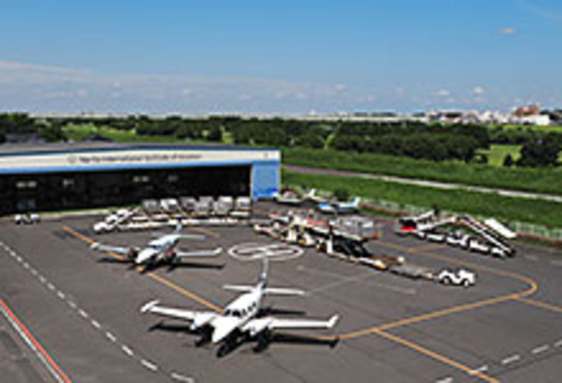 成田国際航空専門学校の風景