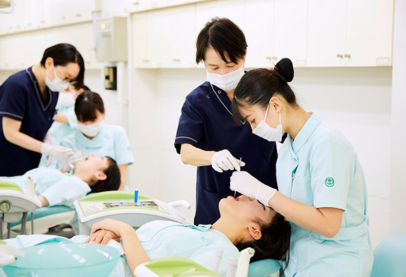 大阪府歯科医師会附属歯科衛生士専門学校の風景