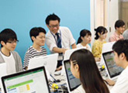 国際情報ビジネス専門学校の特長1